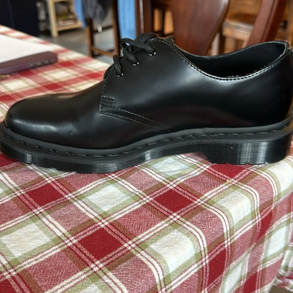 Dr Martens NWT size 41 - Picture 9 of 11